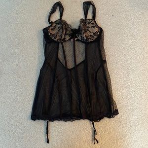 VICTORIA’S SECRET VERY SEXY BLACK AND GOLD LACE SHEER BABYDOLL 36C